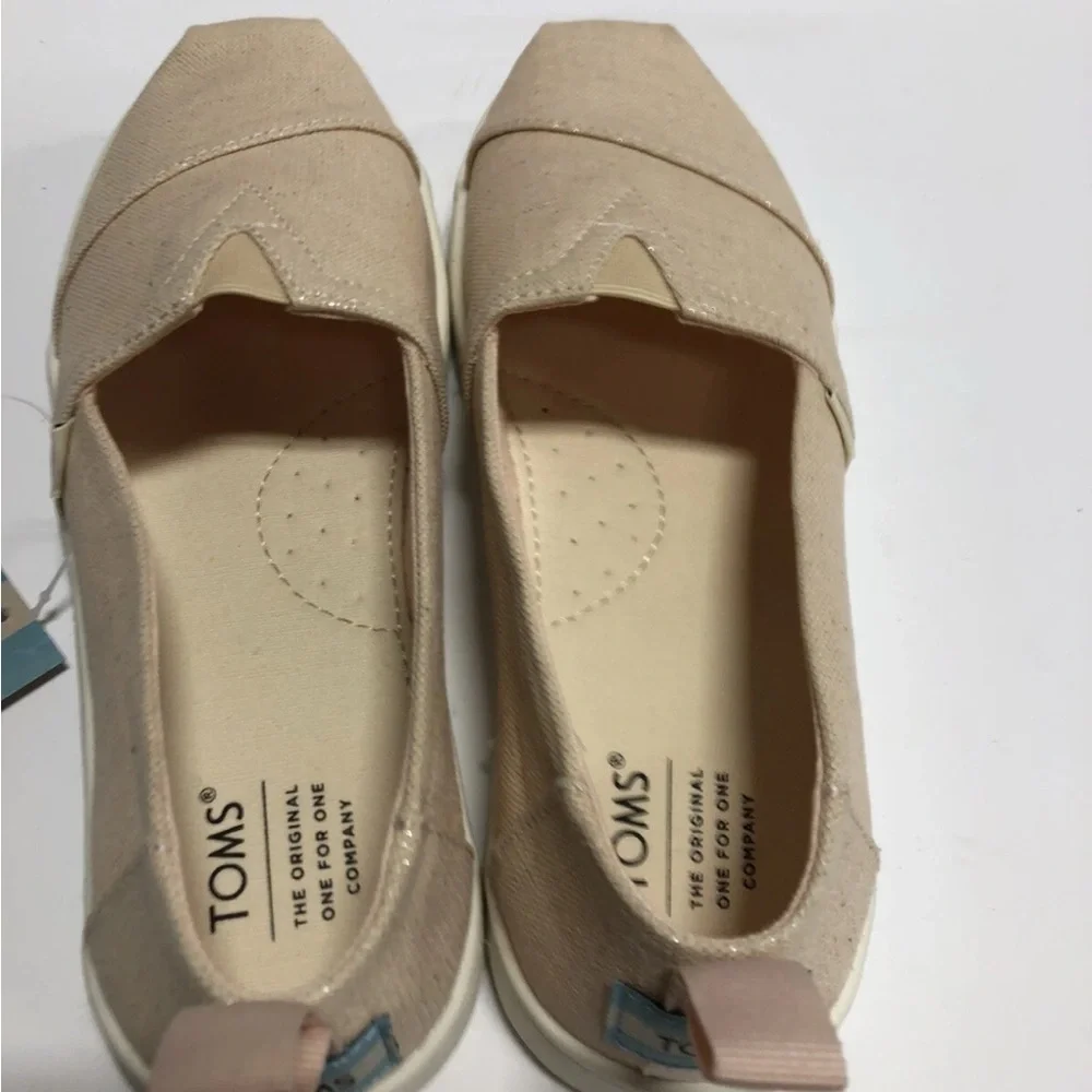 Toms Alpargata Girls Slip On Size 3.5M Big Kid